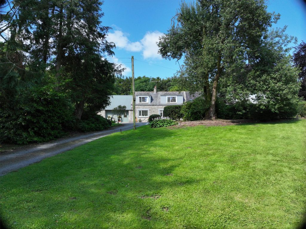 Property photo 3 of 18