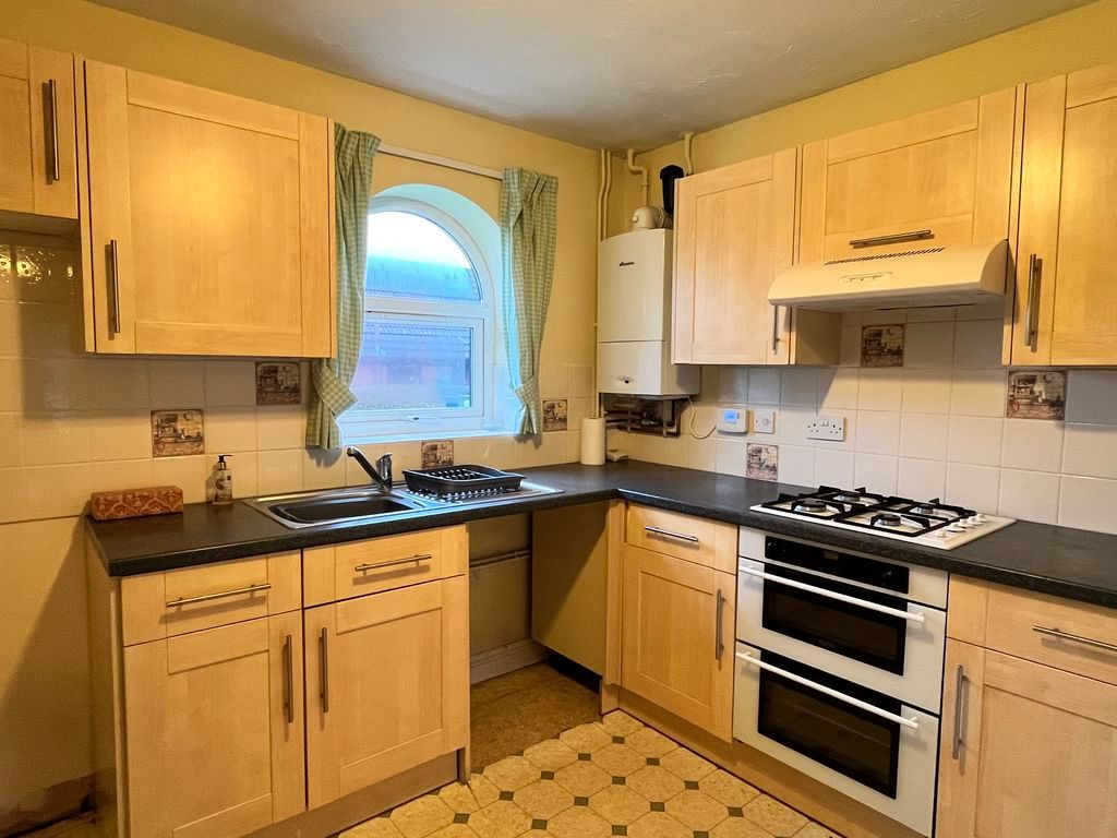 Property photo 2 of 9 Photo 3