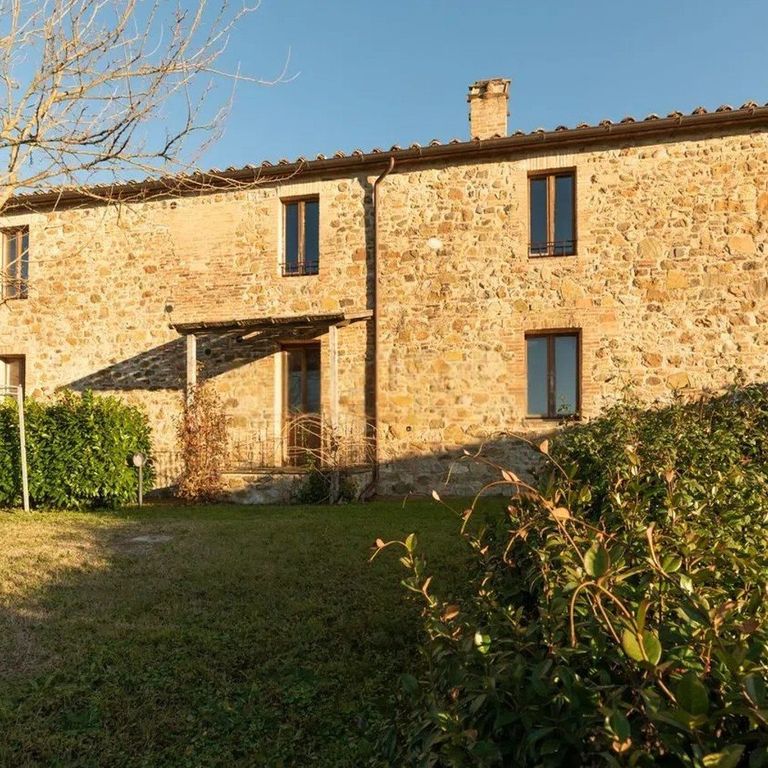 Property photo 1 of 14 Charming Farm In Val d’Orcia, Tuscany