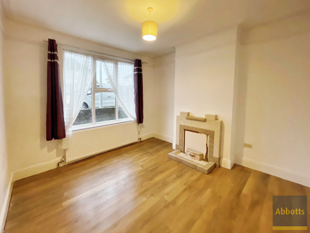 Property photo 3 of 13