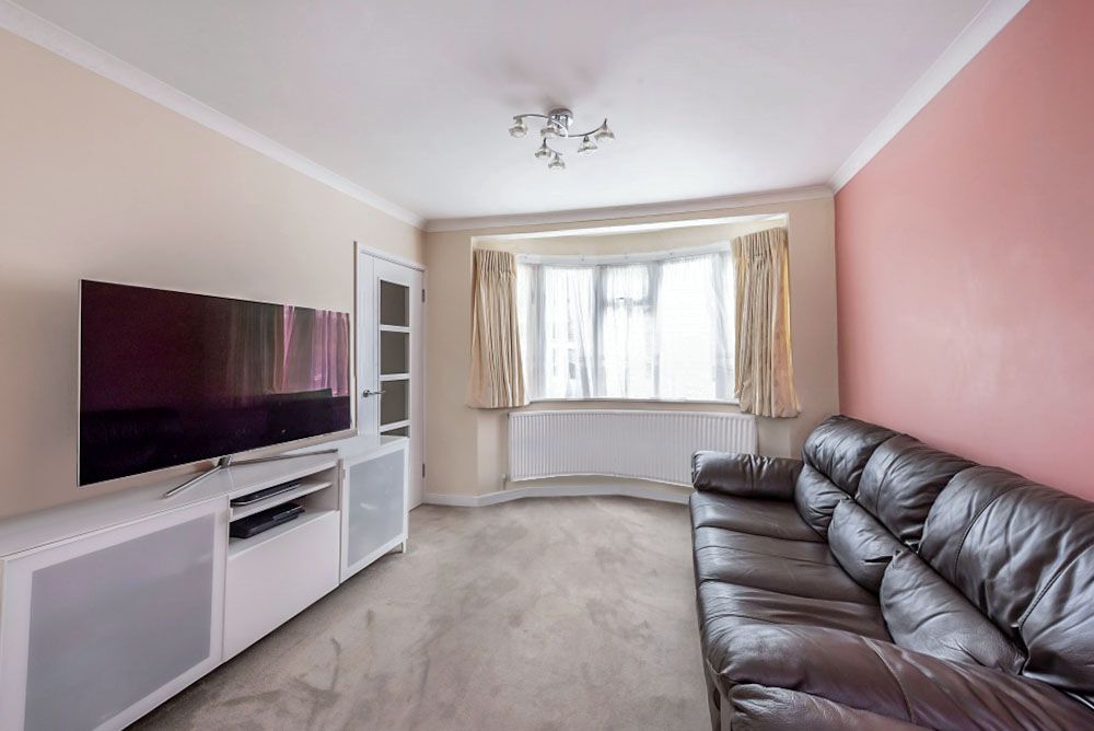 Property photo 2 of 11