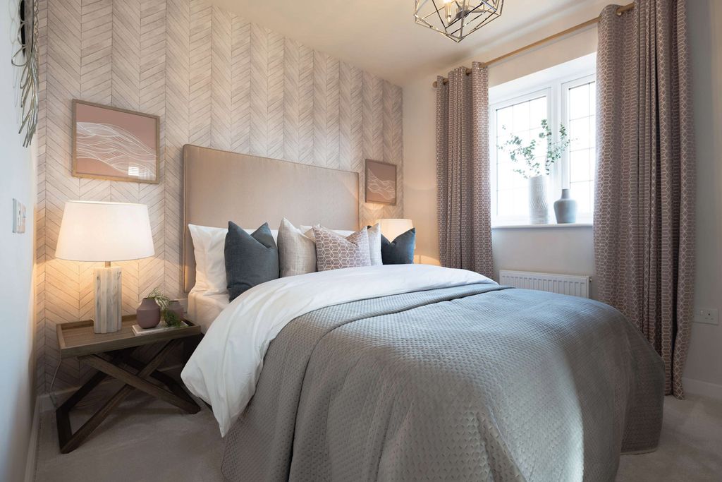 Property photo 3 of 10 Bedroom1