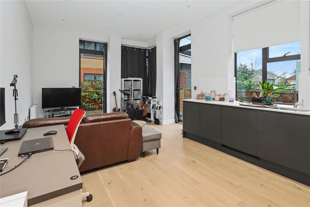 Property photo 3 of 9 Picture No. 08