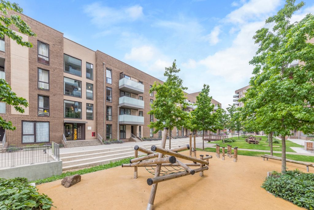 Property photo 3 of 4 Peppercorn Court, Ab