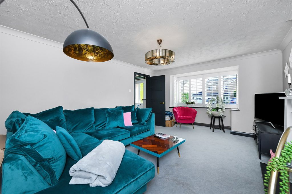 Additional image 9 of 5 bed detached house to rentMelton Gardens NG12