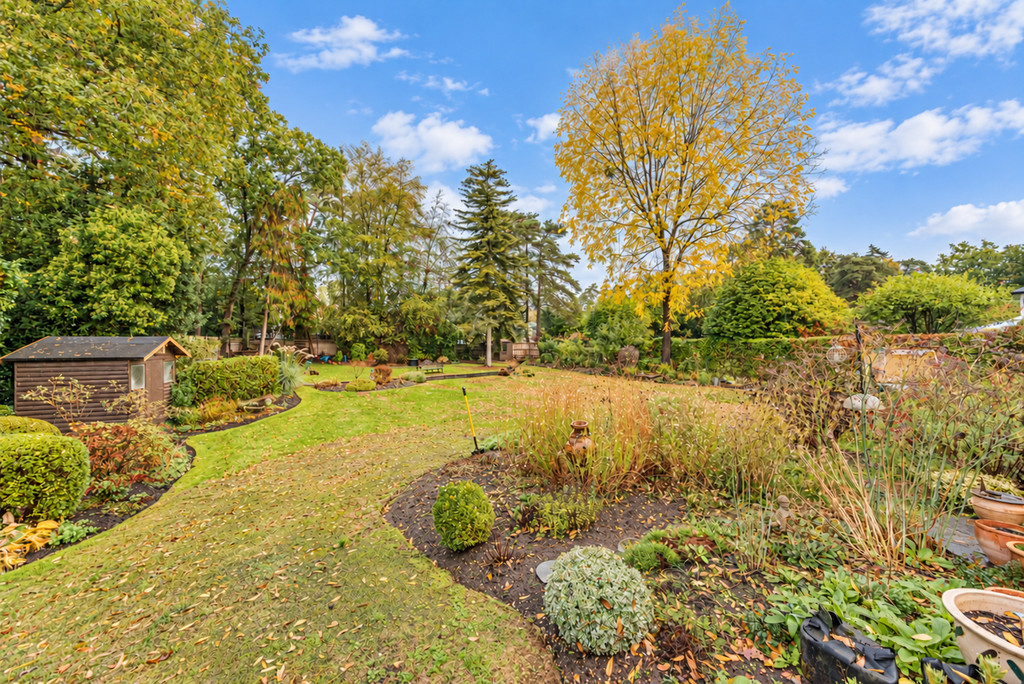 Property photo 2 of 6 Rear Garden