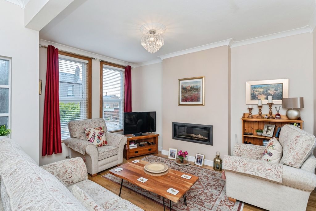 Property photo 3 of 26 Pbox-Img.Jpg