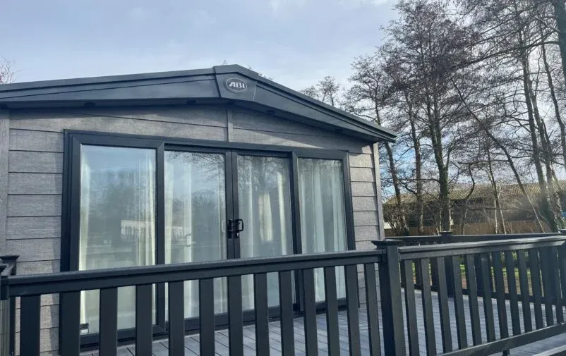 Property photo 2 of 7 Sg01 External Scaled 802x505 F50 50