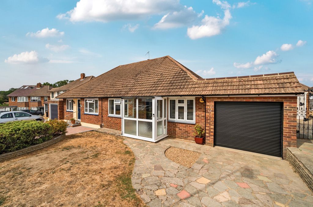 Property photo 1 of 17 1508931-16-6A8466...