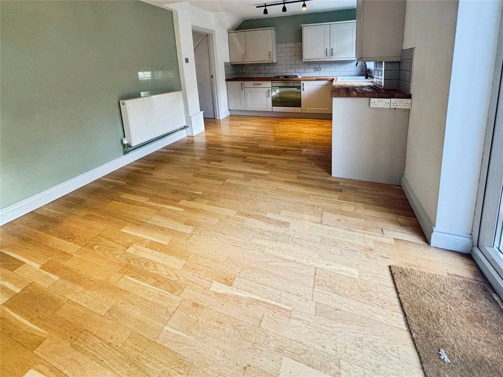 Property photo 3 of 19 Picture No. 02