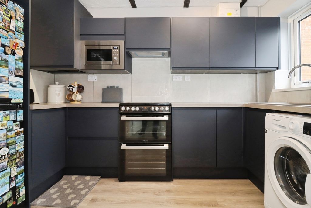 Property photo 3 of 14 Pbox-Img.Jpg