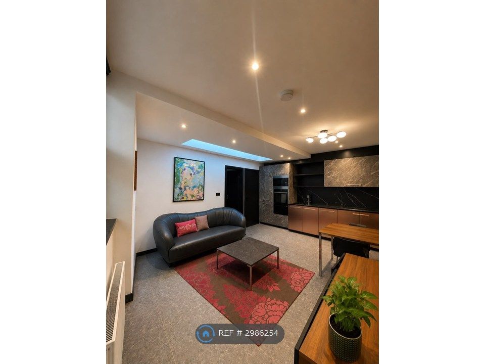Property photo 1 of 4