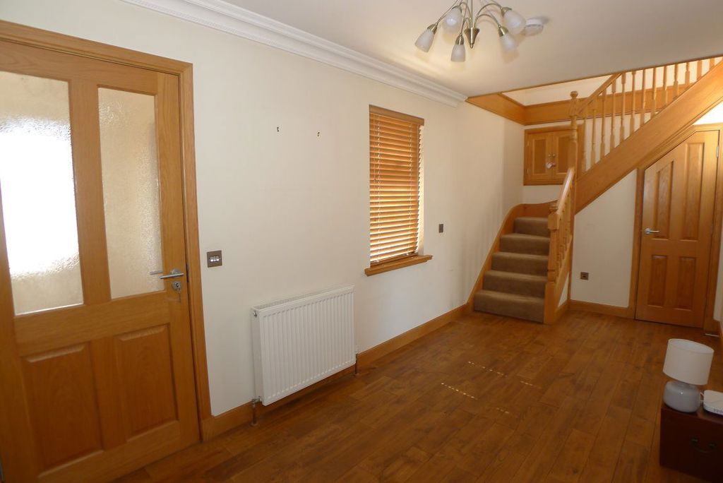 Property photo 3 of 31