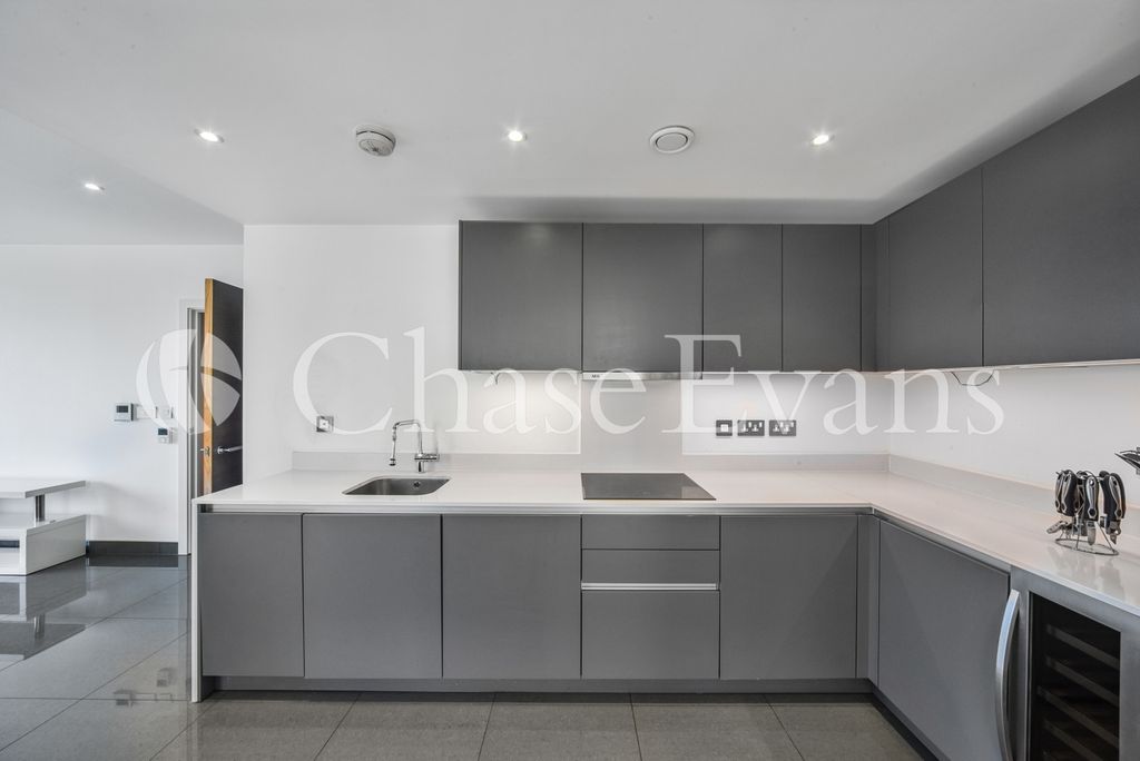 Property photo 3 of 13 Kitchen