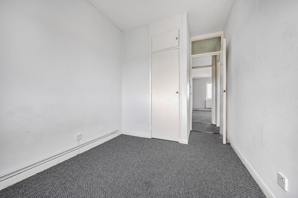 Property photo 3 of 10 Bedroom