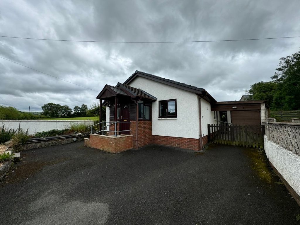 Property photo 2 of 20