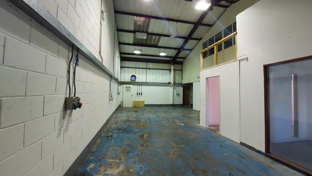 Property photo 3 of 5 Photo 4