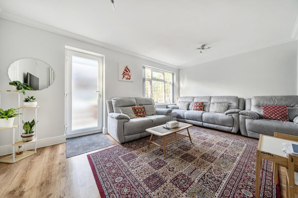 Property photo 3 of 21 Reception