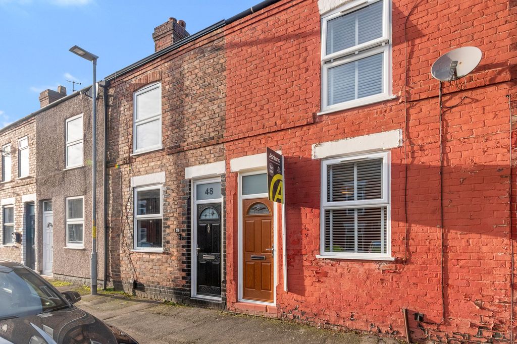 Property photo 2 of 21