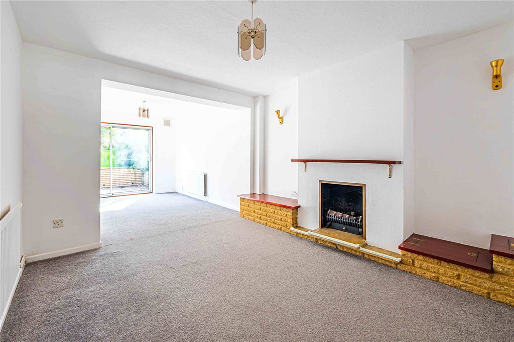 Property photo 2 of 27 Picture No. 19