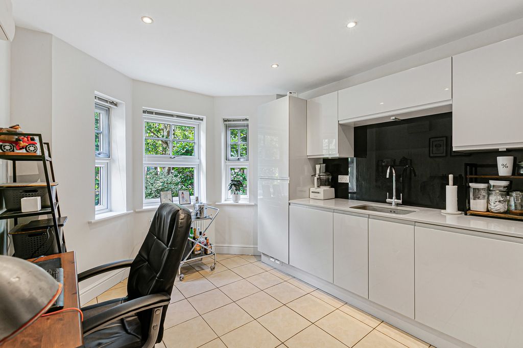Property photo 3 of 12 Kitchen