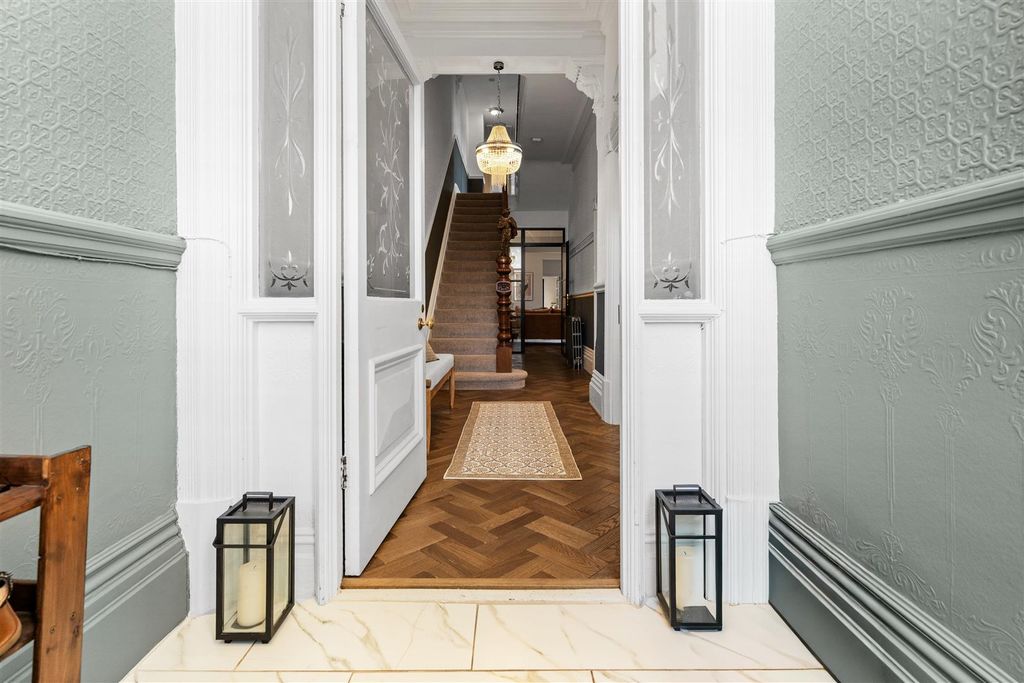 Property photo 3 of 50