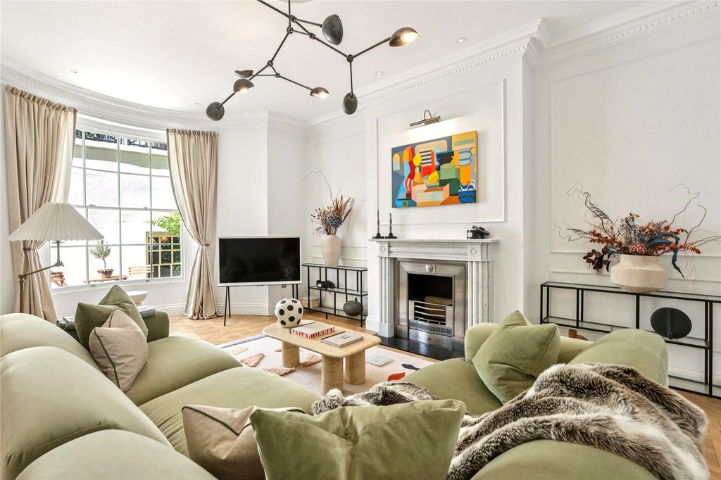 Property photo 1 of 19 Reception Room