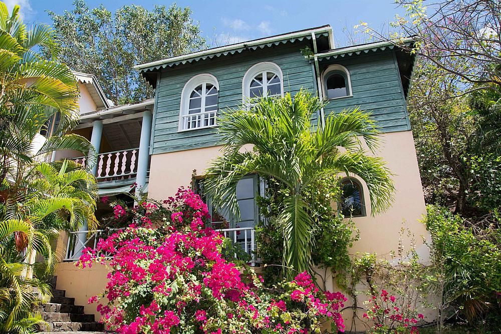 Property photo 1 of 18 Villa Mandaris