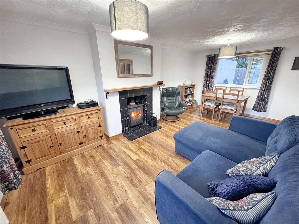 Property photo 2 of 16 Lounge/Dining Room