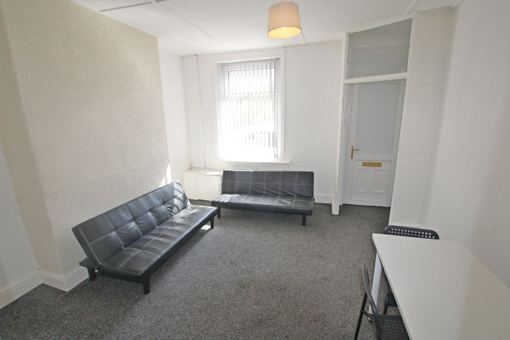 Property photo 2 of 6 2