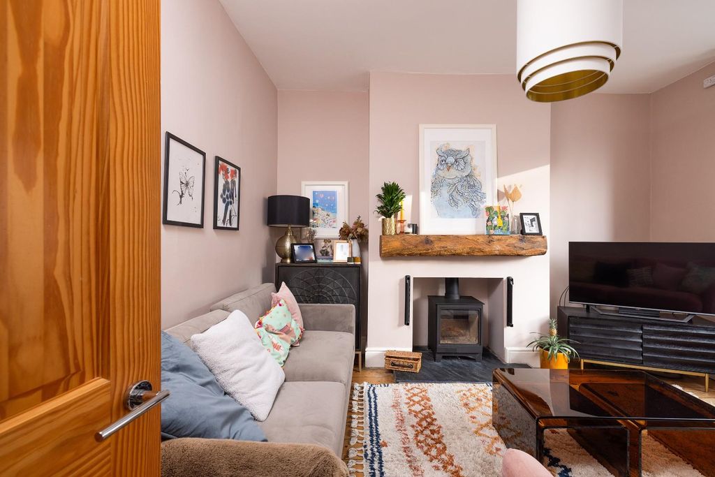 Property photo 1 of 35 Char6152.Jpg