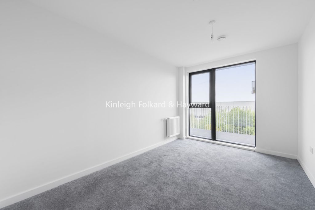 Property photo 3 of 10 30404A85-8d27-4d48-8