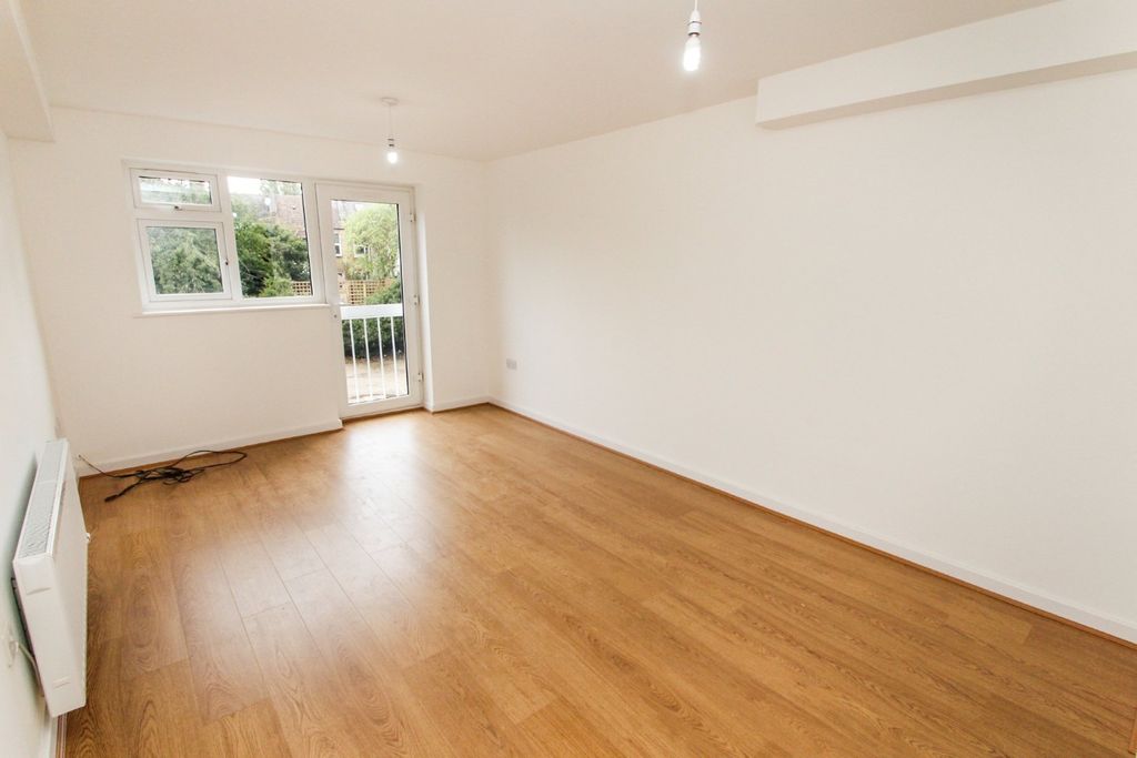 Property photo 2 of 5 2513712