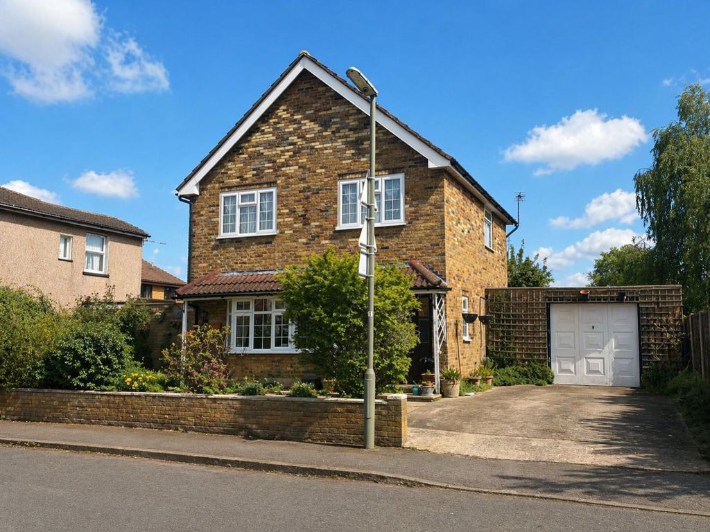 Property photo 1 of 10 Front