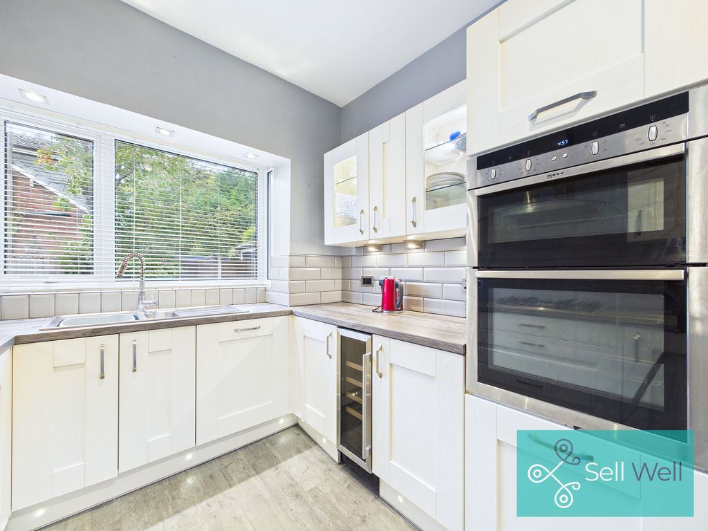 Property photo 2 of 21 Kitchen