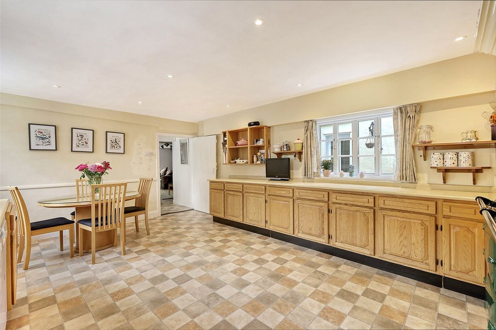 Property photo 3 of 16 Breakfast Room