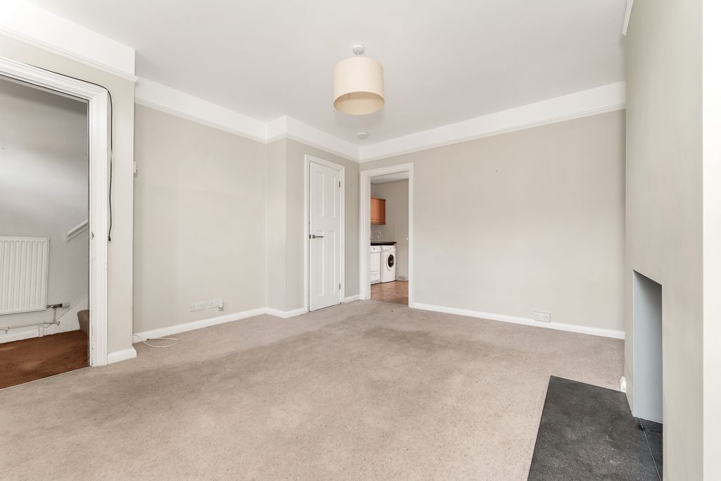 Property photo 3 of 17 70 Oak Tree Drive, Cambridge (1).Jpg