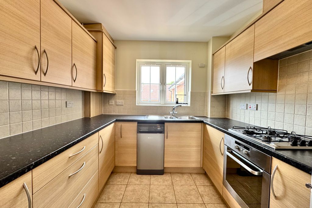 Property photo 2 of 9 Kitchen