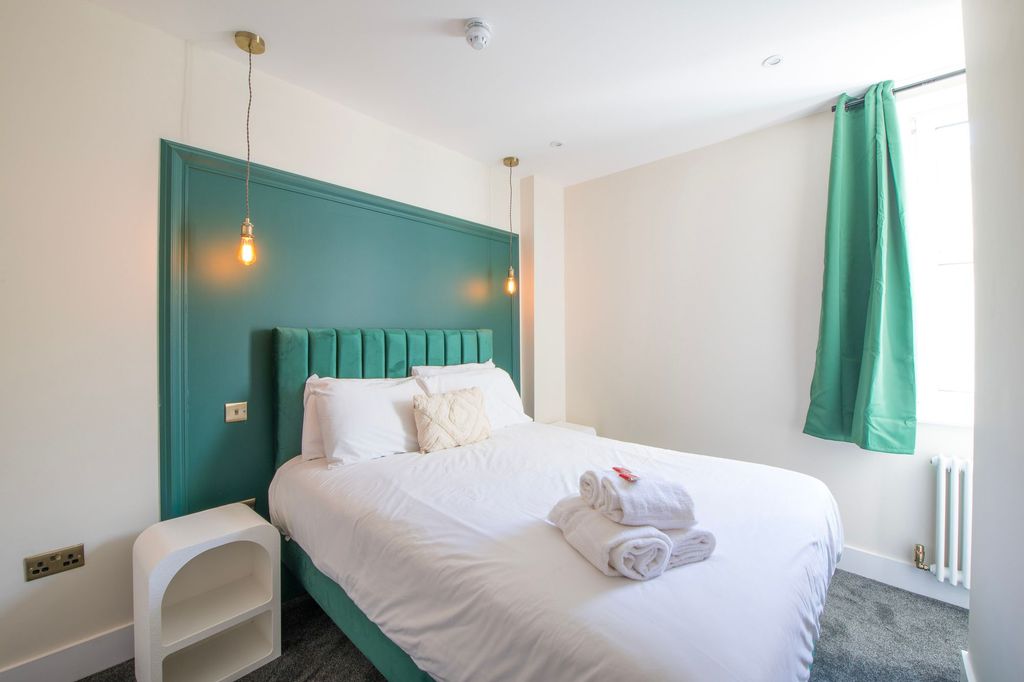 Property photo 3 of 25