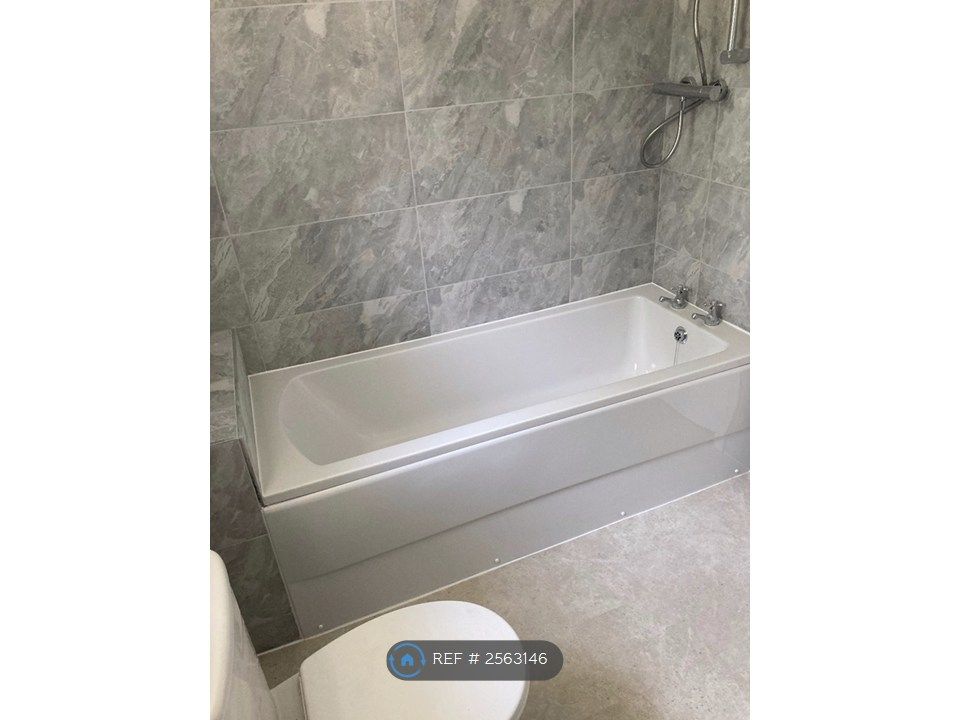 Property photo 3 of 35