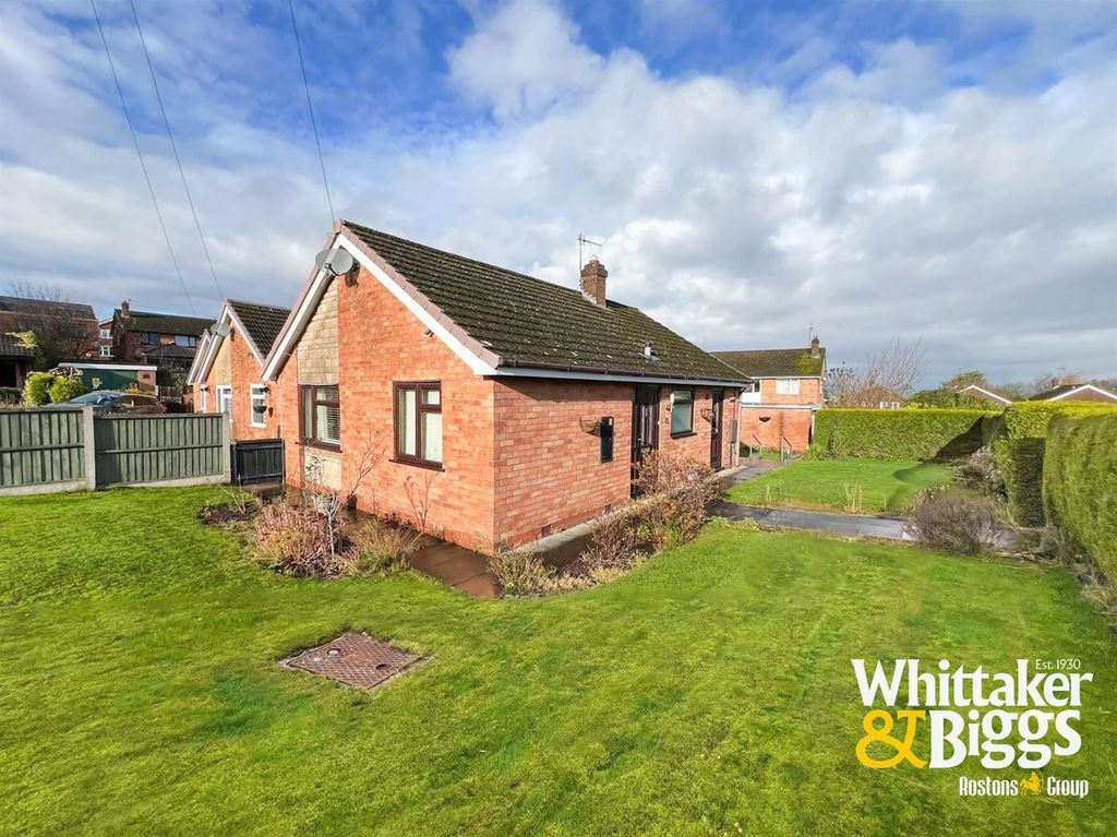 Property photo 2 of 21 Fontage