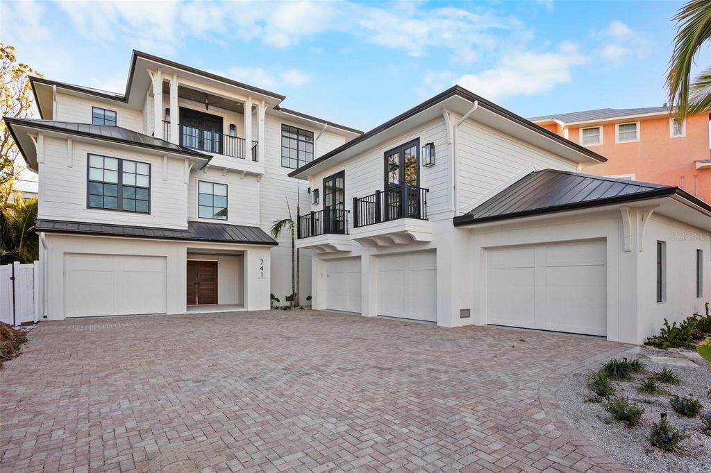 Property photo 1 of 2