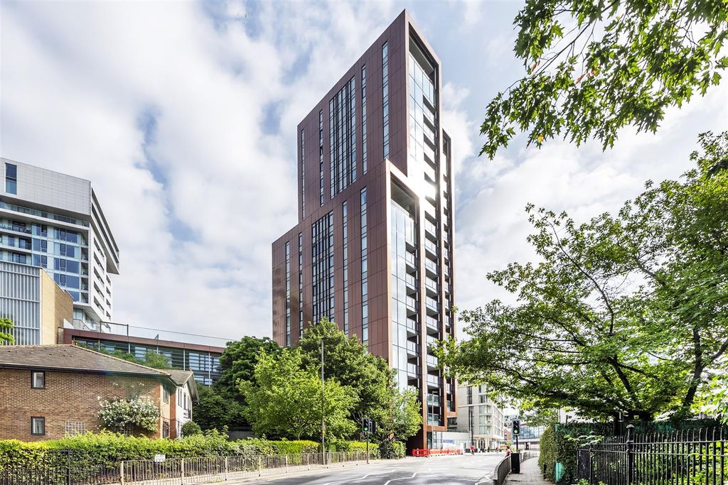 Property photo 2 of 14 43158-Hi-Res(01).Jpg