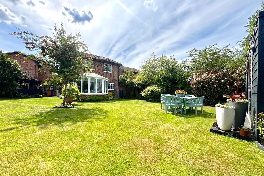 Property photo 2 of 22 Picture No. 29