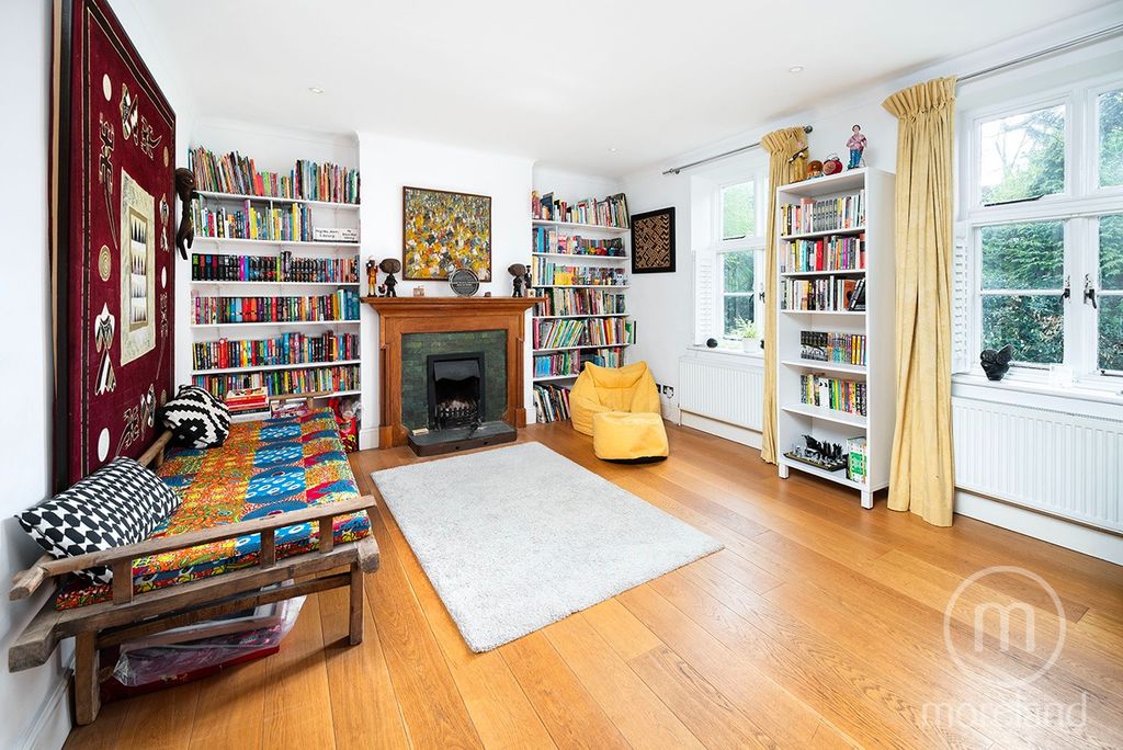 Property photo 3 of 16 2370105