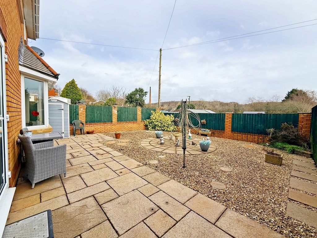 Property photo 2 of 32 Rear Garden