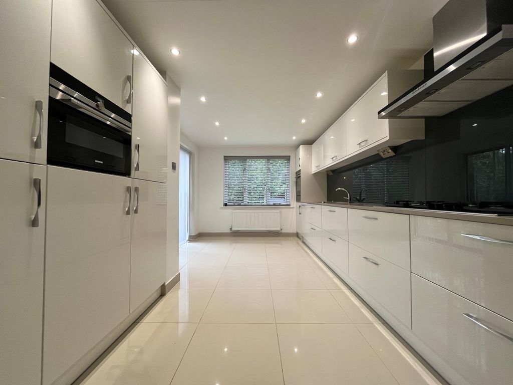 Property photo 3 of 30 Picture No. 32