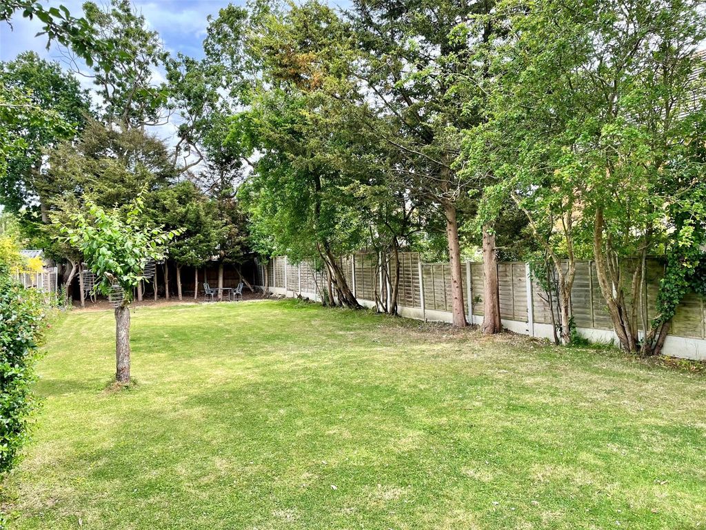 Property photo 3 of 18 Picture No. 10