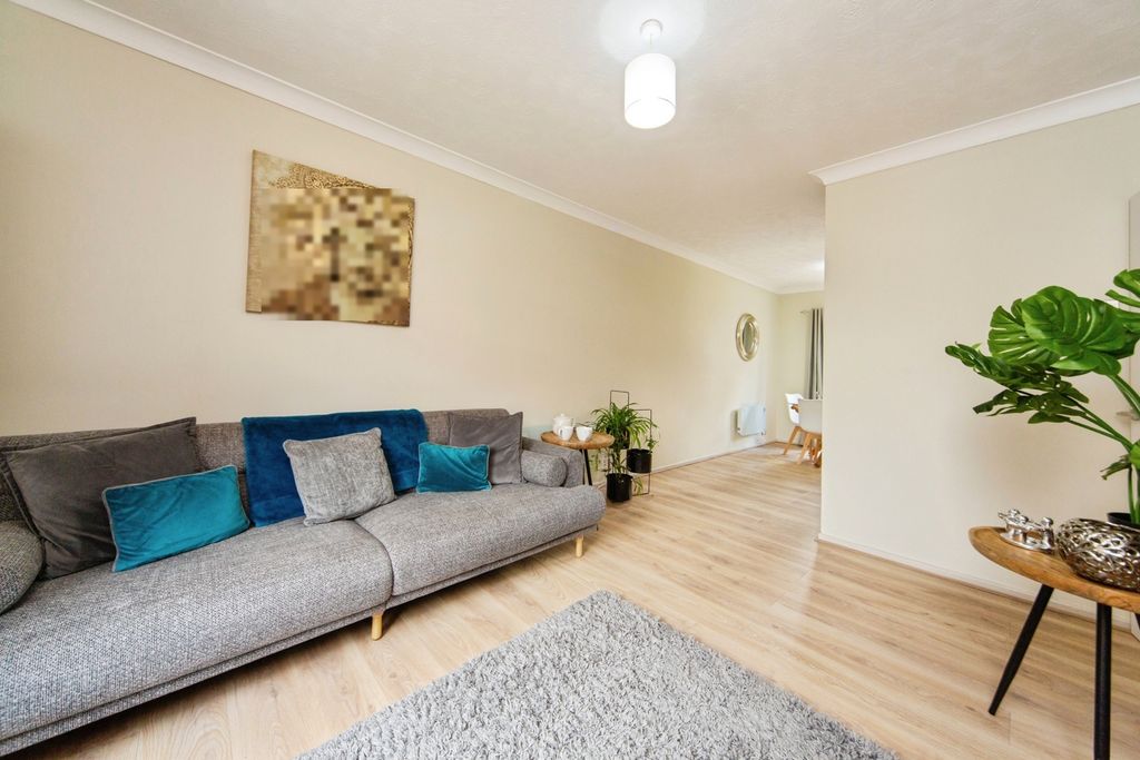 Property photo 2 of 15 Pbox-Img.Jpg