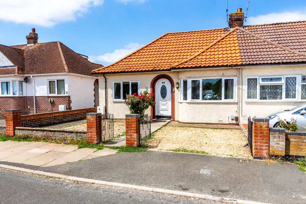 Property photo 1 of 10 Front